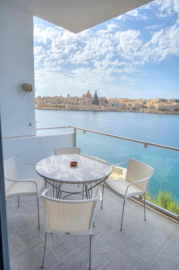 Bright And Spacious 3 Bedroom Apartment With Breathtaking Views - Goslm-5 Слима Екстериор снимка