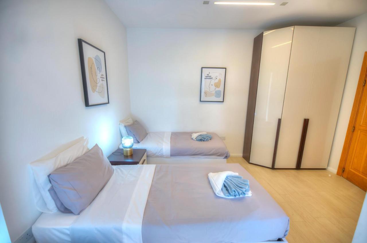 Bright And Spacious 3 Bedroom Apartment With Breathtaking Views - Goslm-5 Слима Екстериор снимка